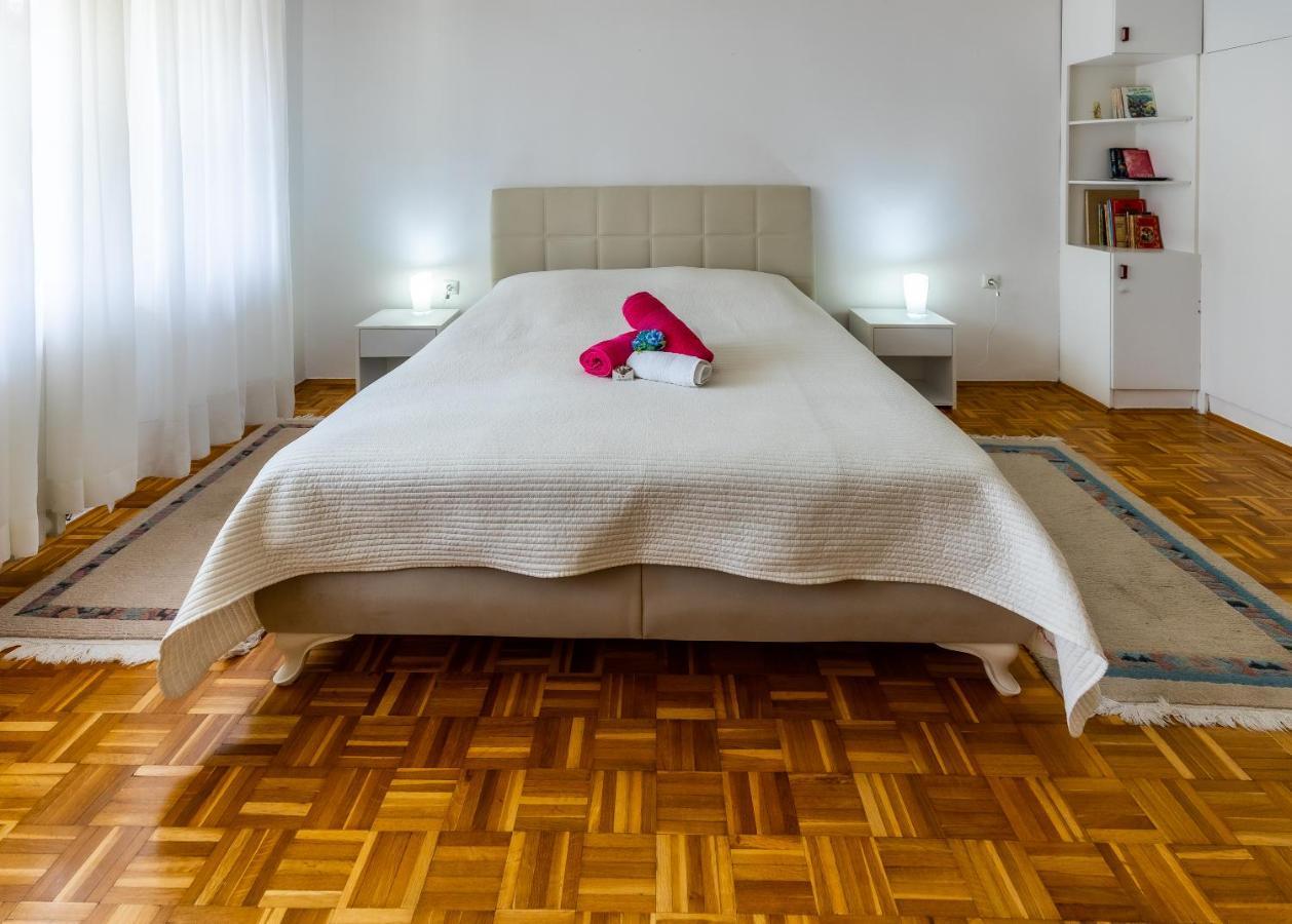 Appartamento Avlija Garden Gem SJJ Esterno foto